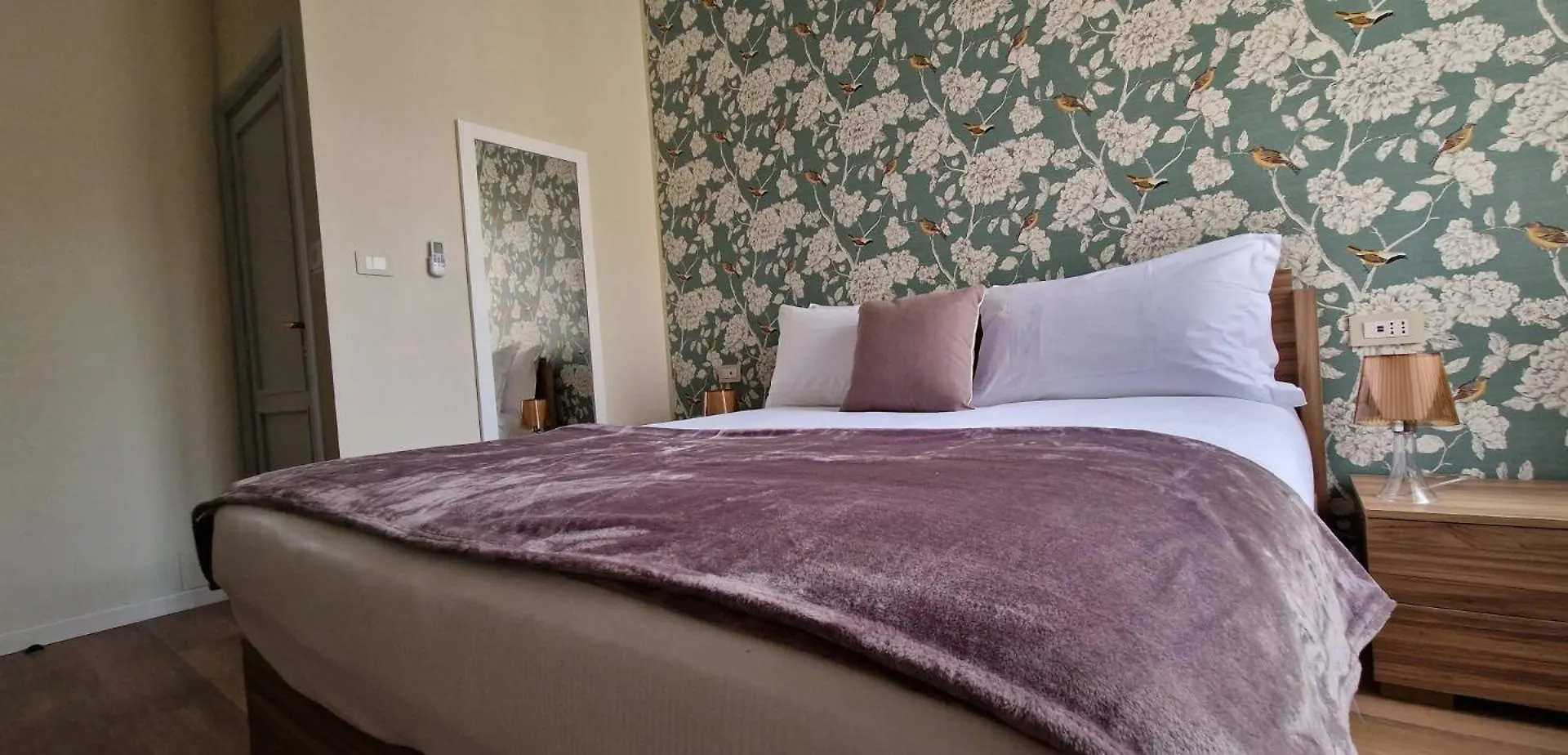 G&G Firenze One Station Apartment 0*, Florence Italy